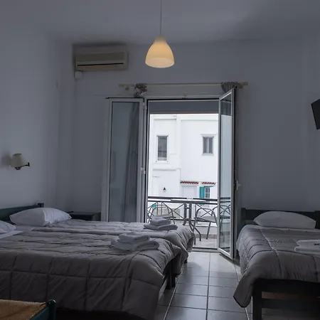 Soula Rooms Tinos Aparthotel
